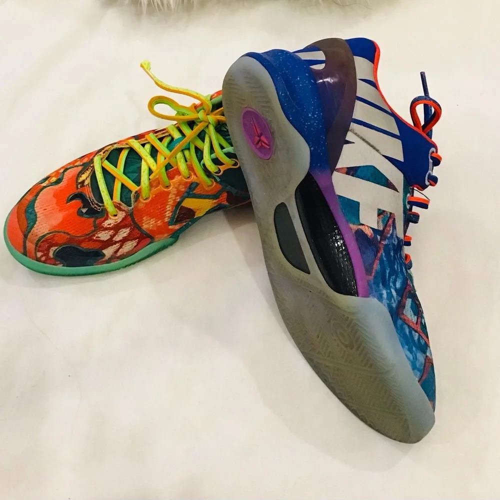 Nike vibrant pair